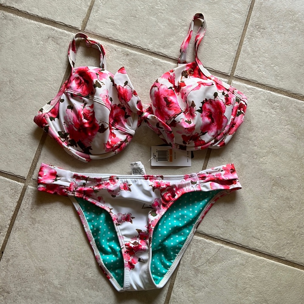 90s Vintage GUESS Pink Floral Bikini Size S bottom (NWT) - 34D top